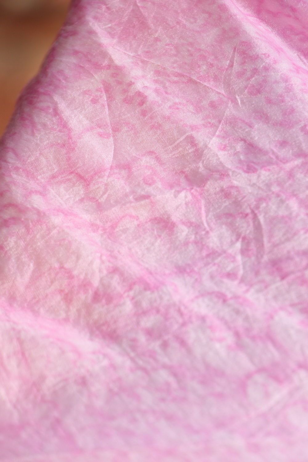 Handgemachte rosa Stola aus Seide foto 5