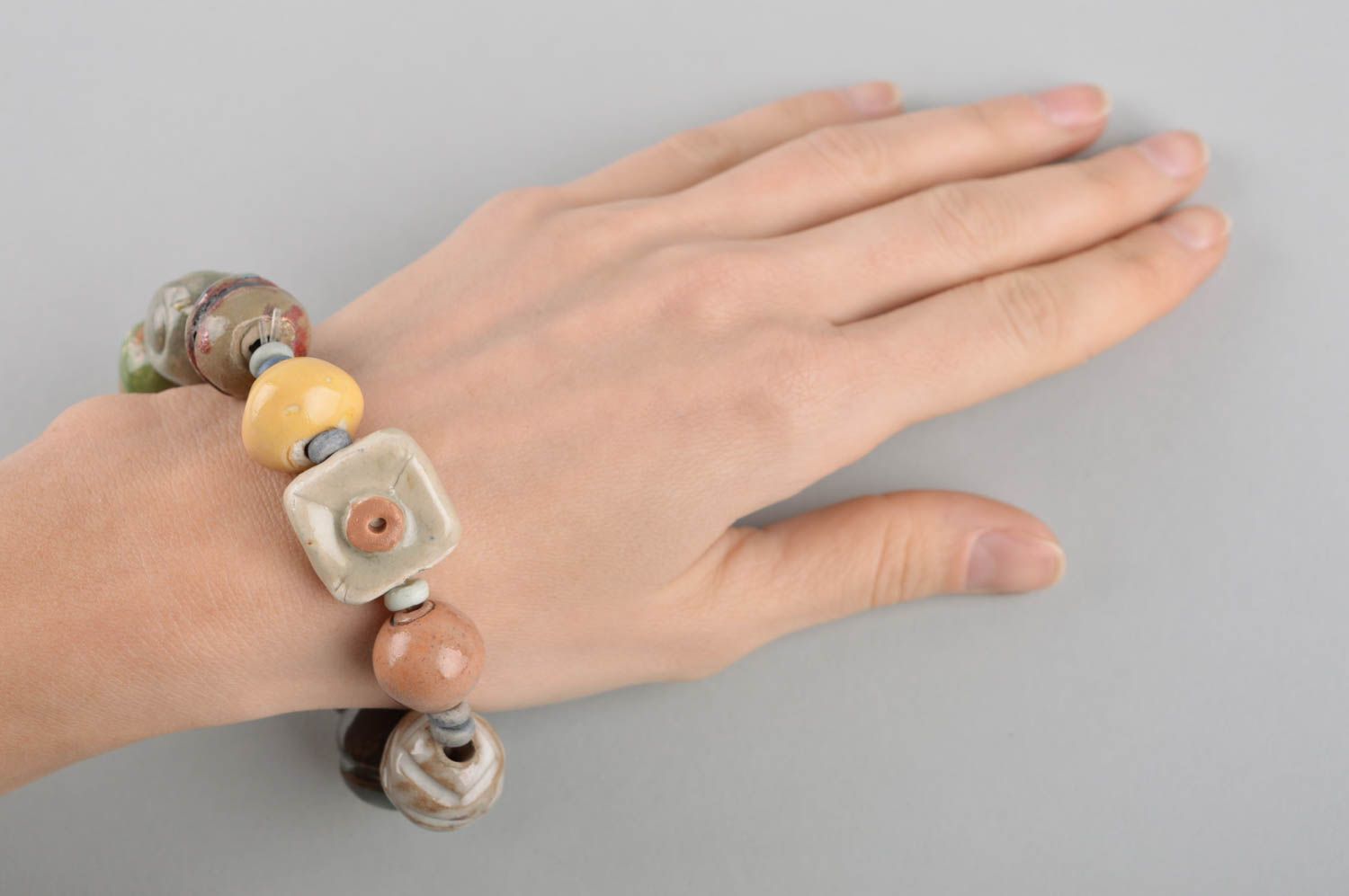 Modisches Schmuck Armband handmade aus Ton Designer Schmuck Frauen Accessoire foto 5
