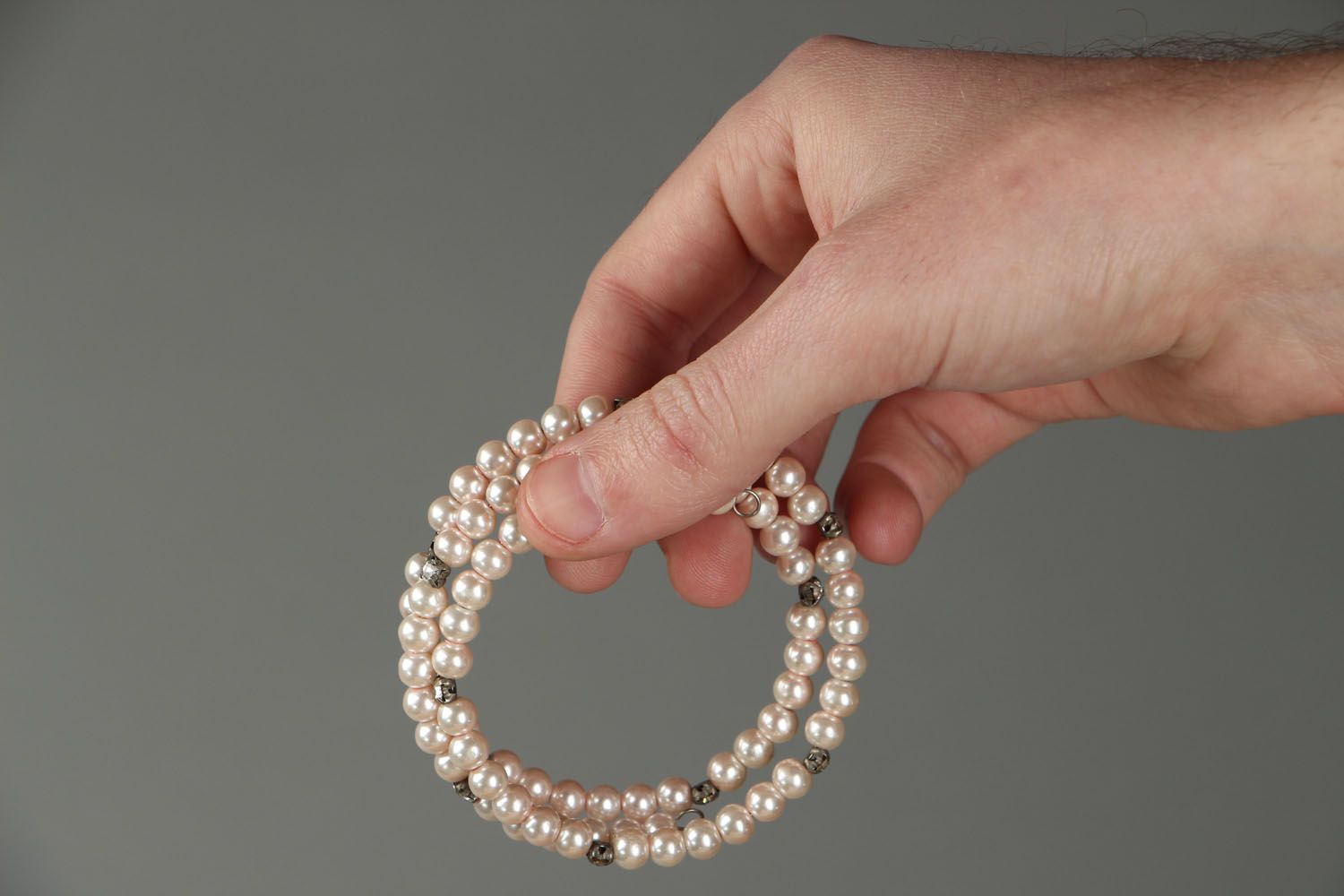 Bracelet with pearl-like beads photo 4