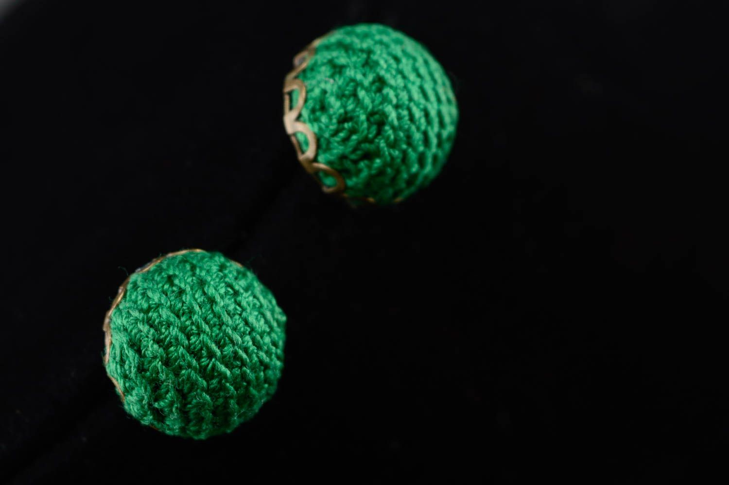 Boucles d'oreilles puces tricotées au crochet vertes faites main pour femme photo 3