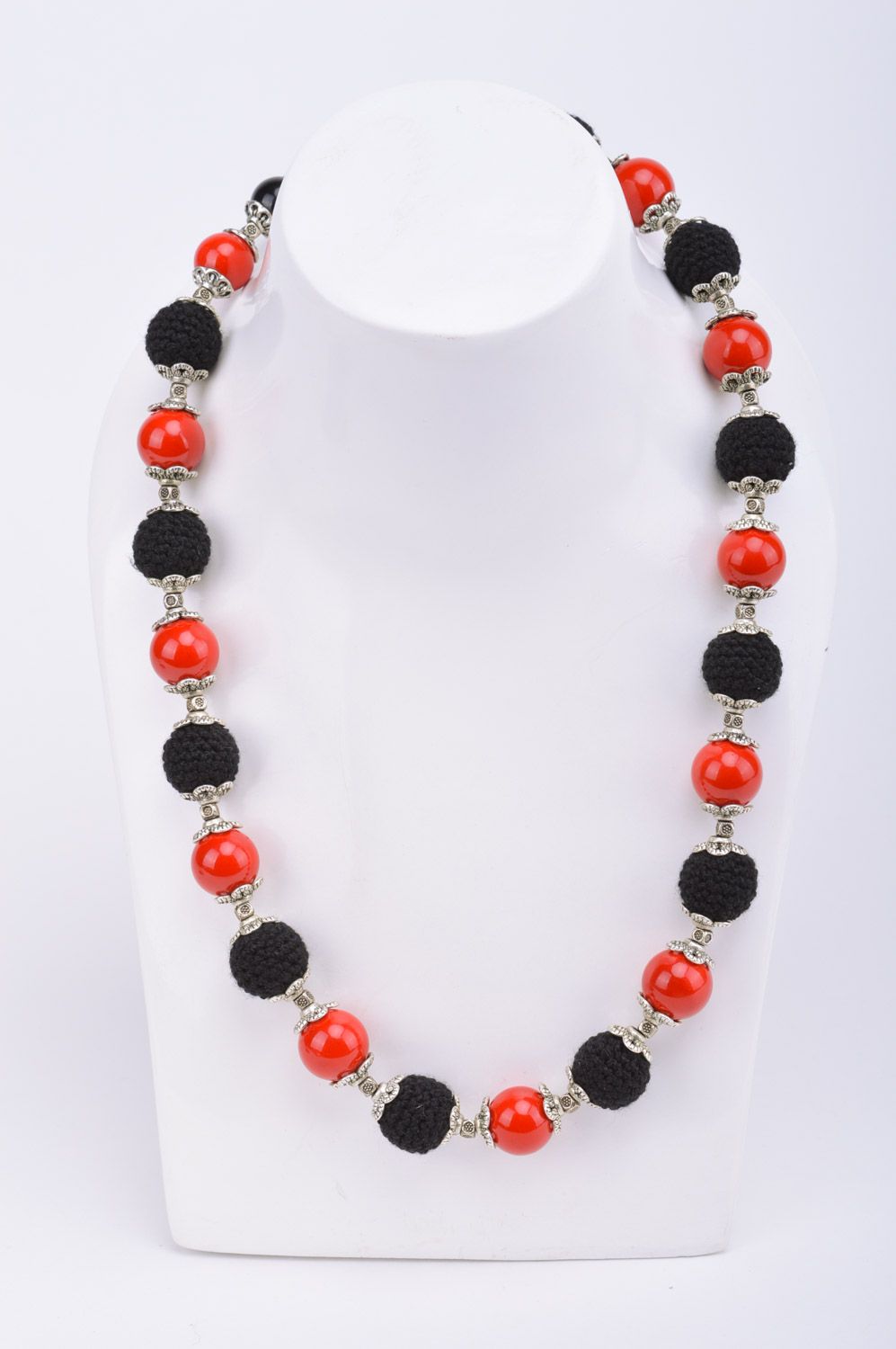 Handmade bright long necklace with crochet over beads of red and black colors photo 1