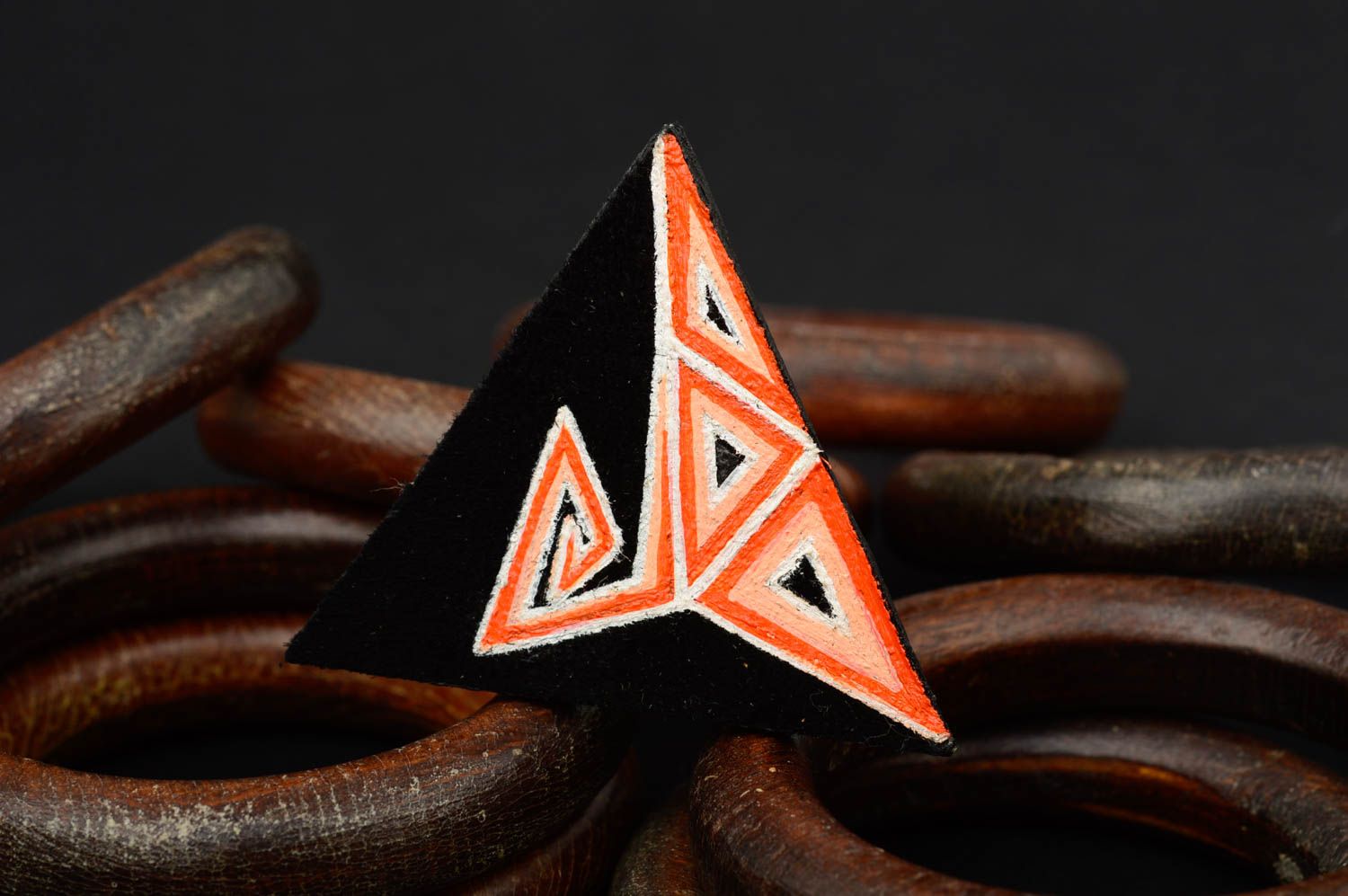 Кольцо ручной работы бижутерия из кожи треугольное женское кольцо с оранжевым фото 1