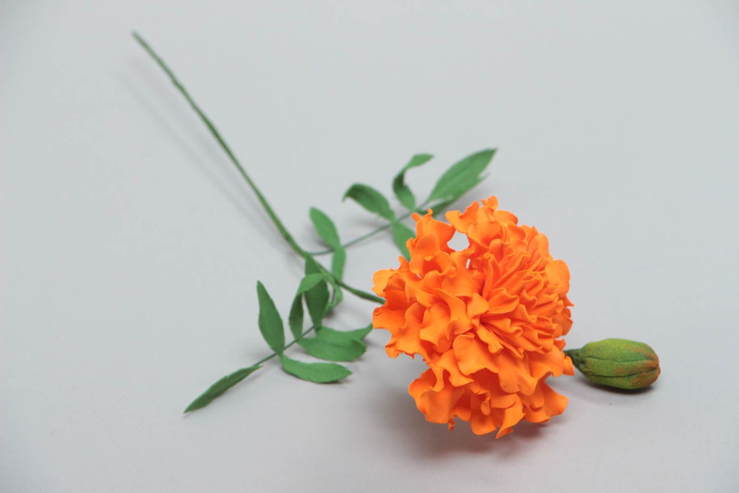Оранжевый бархатец из фоамирана красивый цветок для декора дома ручной работы фото 2