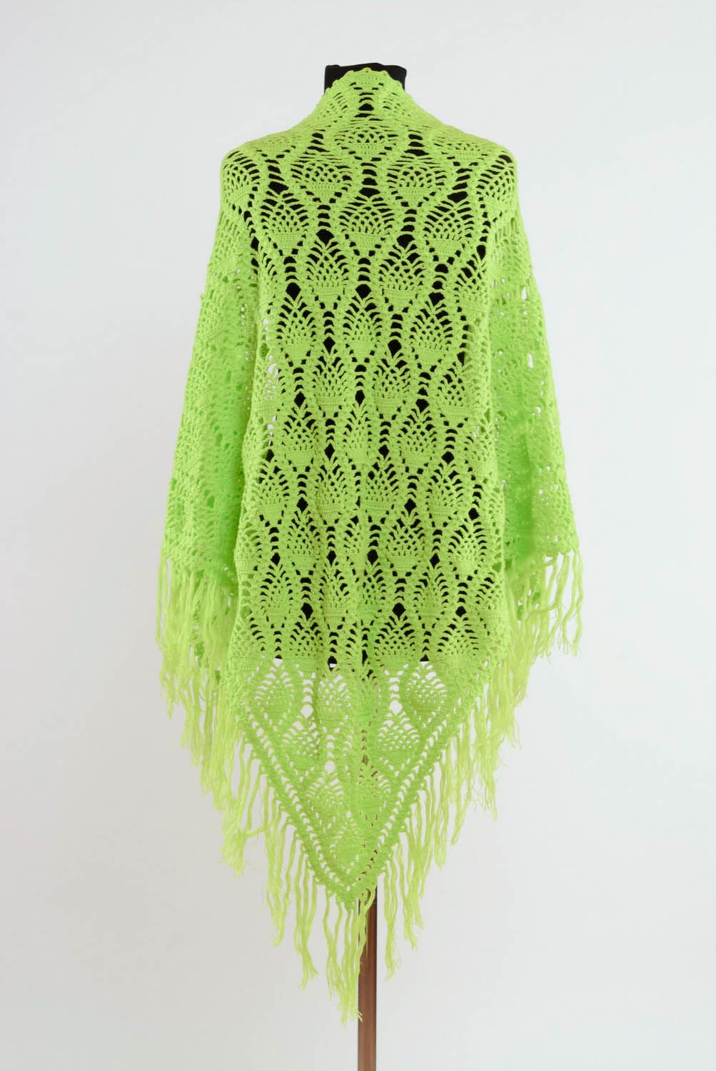 Crocheted shawl photo 4