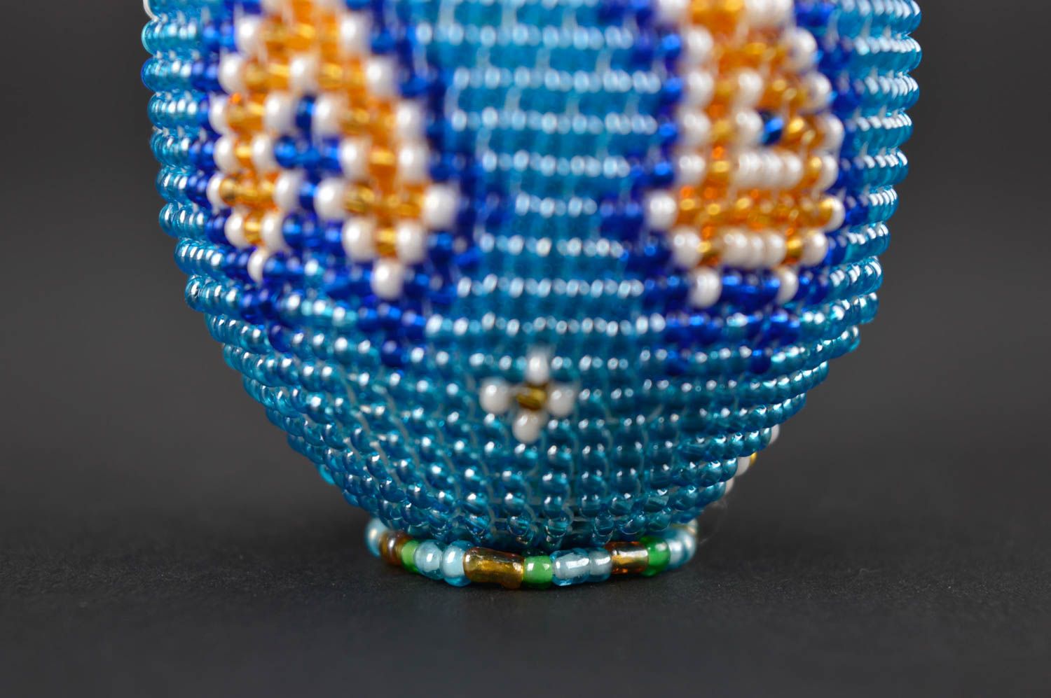 Пасхальное яйцо хэнд мэйд яйцо из бисера голубое с крестом пасхальный декор фото 4