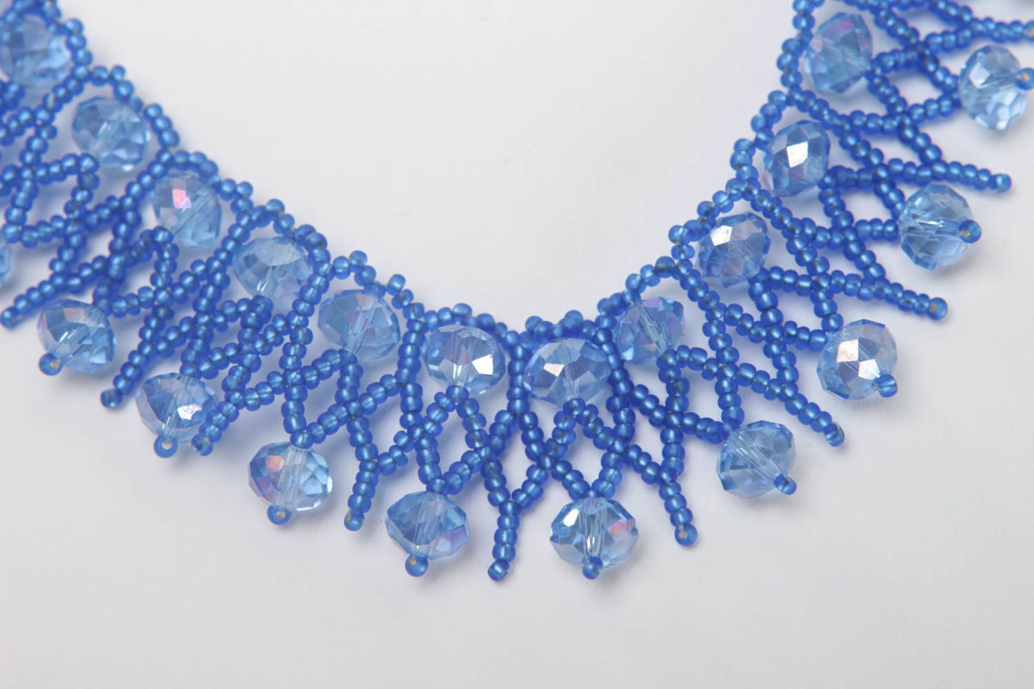 Collier perles rocaille fait main Bijou fantaisie bleu ajouré Accessoire femme photo 4