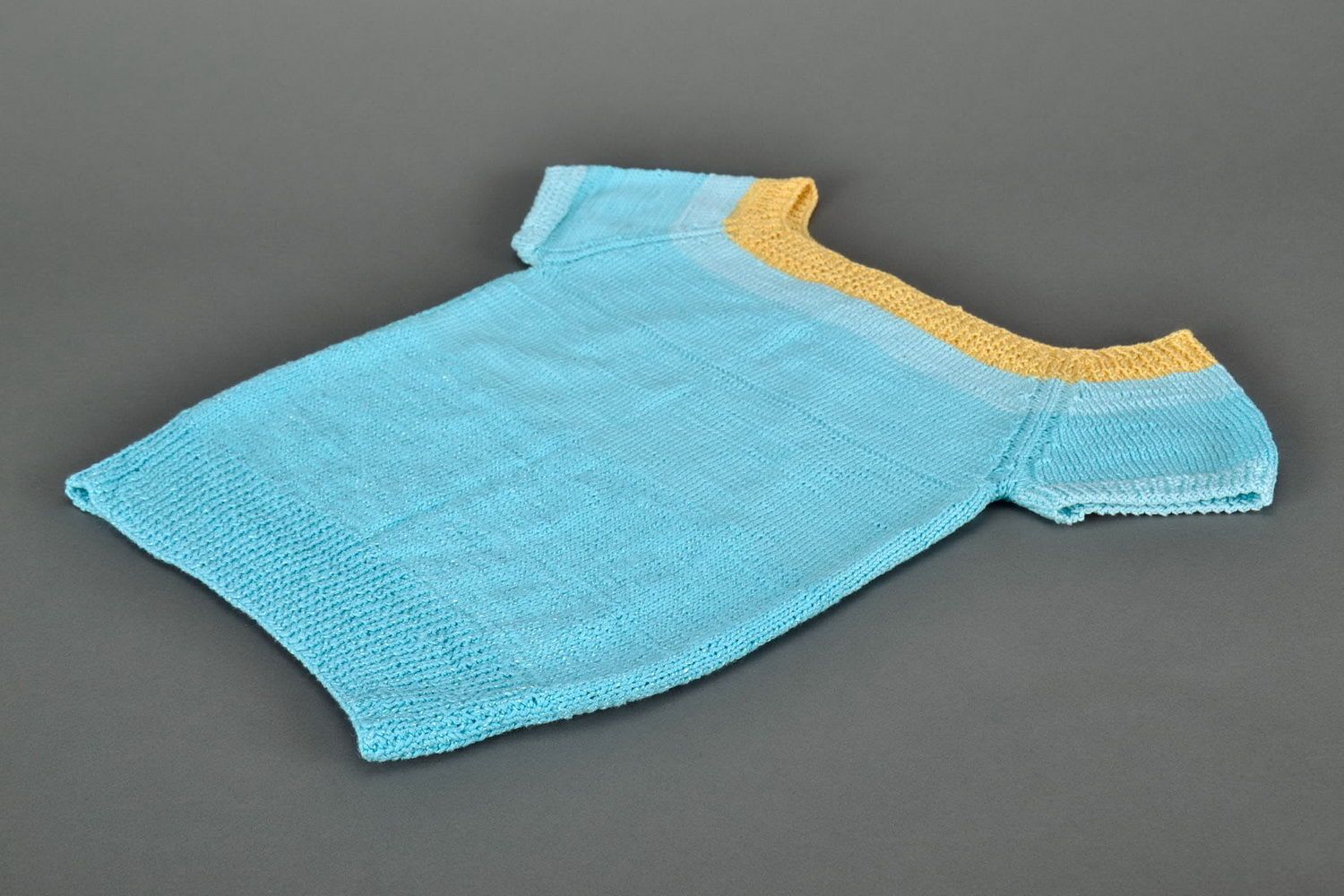 Pull enfant tricoté avec aiguilles photo 1