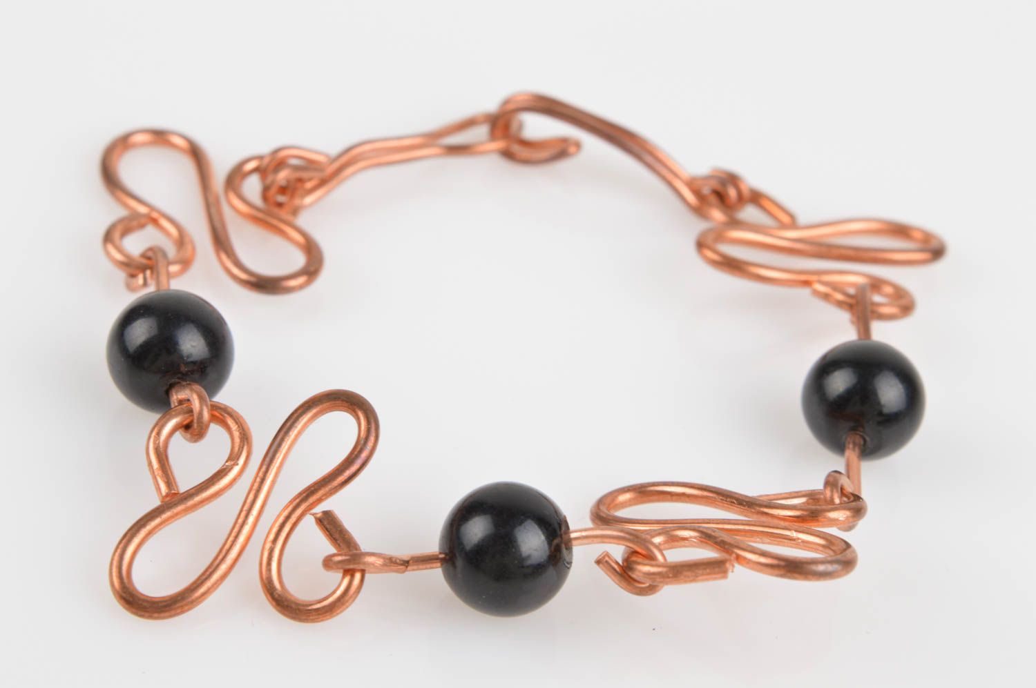 Zartes Kupfer Armband handgemachter Schmuck Accessoire für Frauen eng mit Perlen foto 4