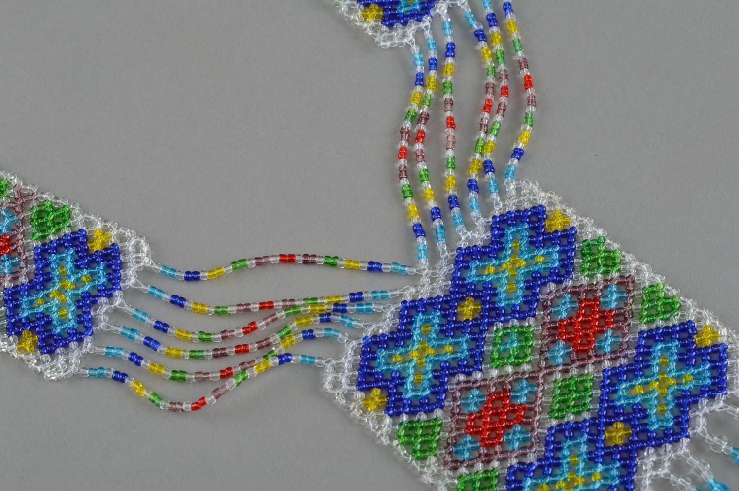 Collier en perles de rocaille multicolore style ethnique fait main large long photo 4