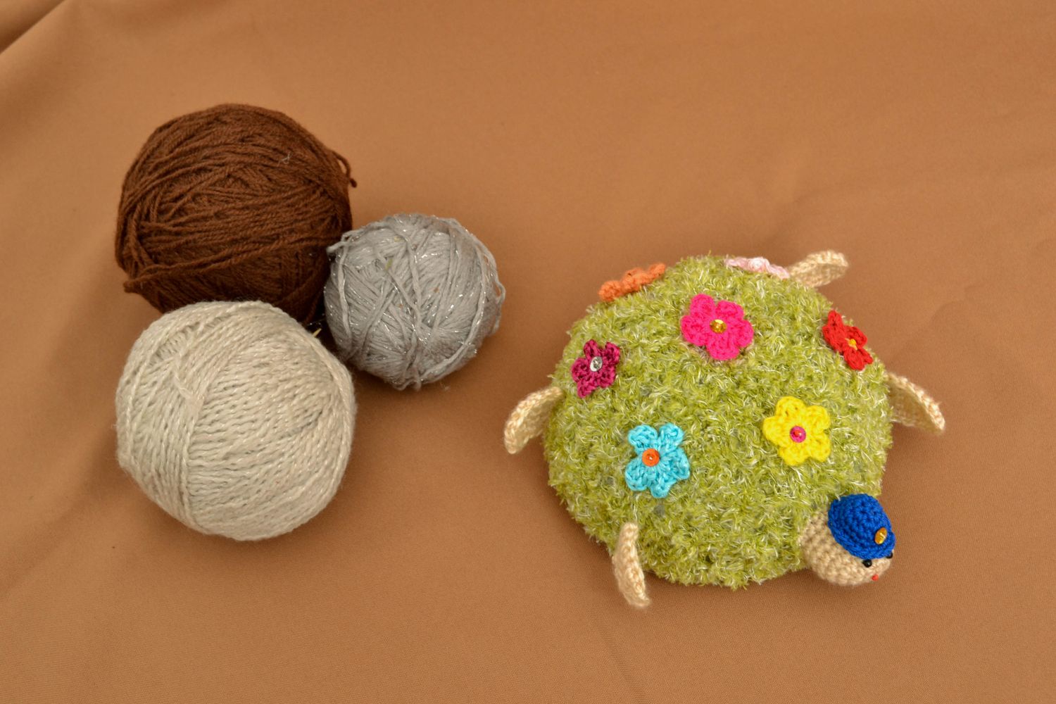 Crochet toy Turtle with Flowers photo 1