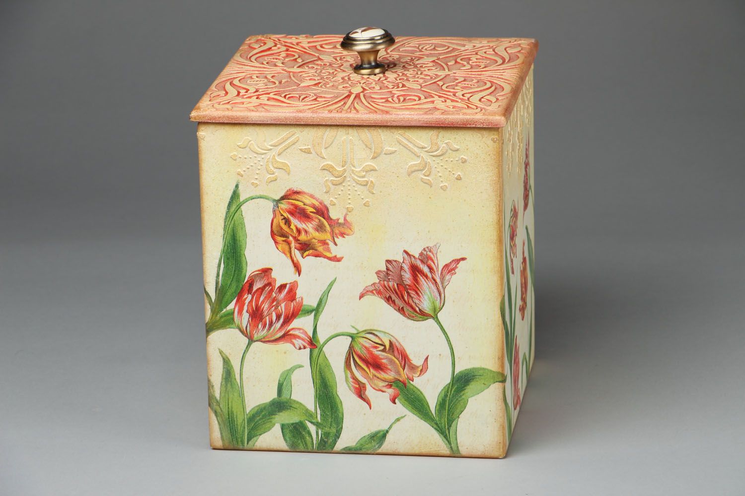 Decorative box Tulips photo 1