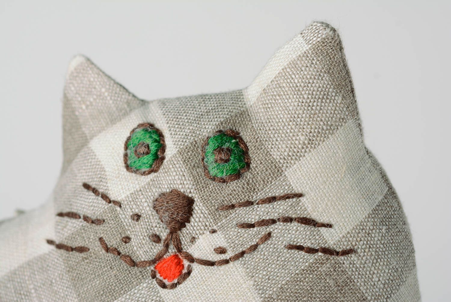 Niedliches handmade Stofftier Katze aus Leinen für Haus und Kinder foto 2