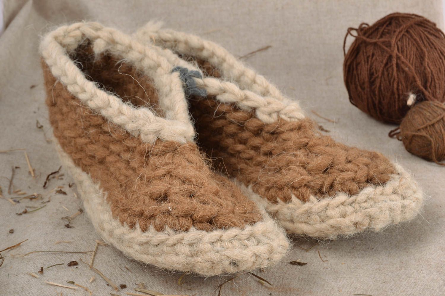 Pantuflas de lana tejidas marrones claras foto 1