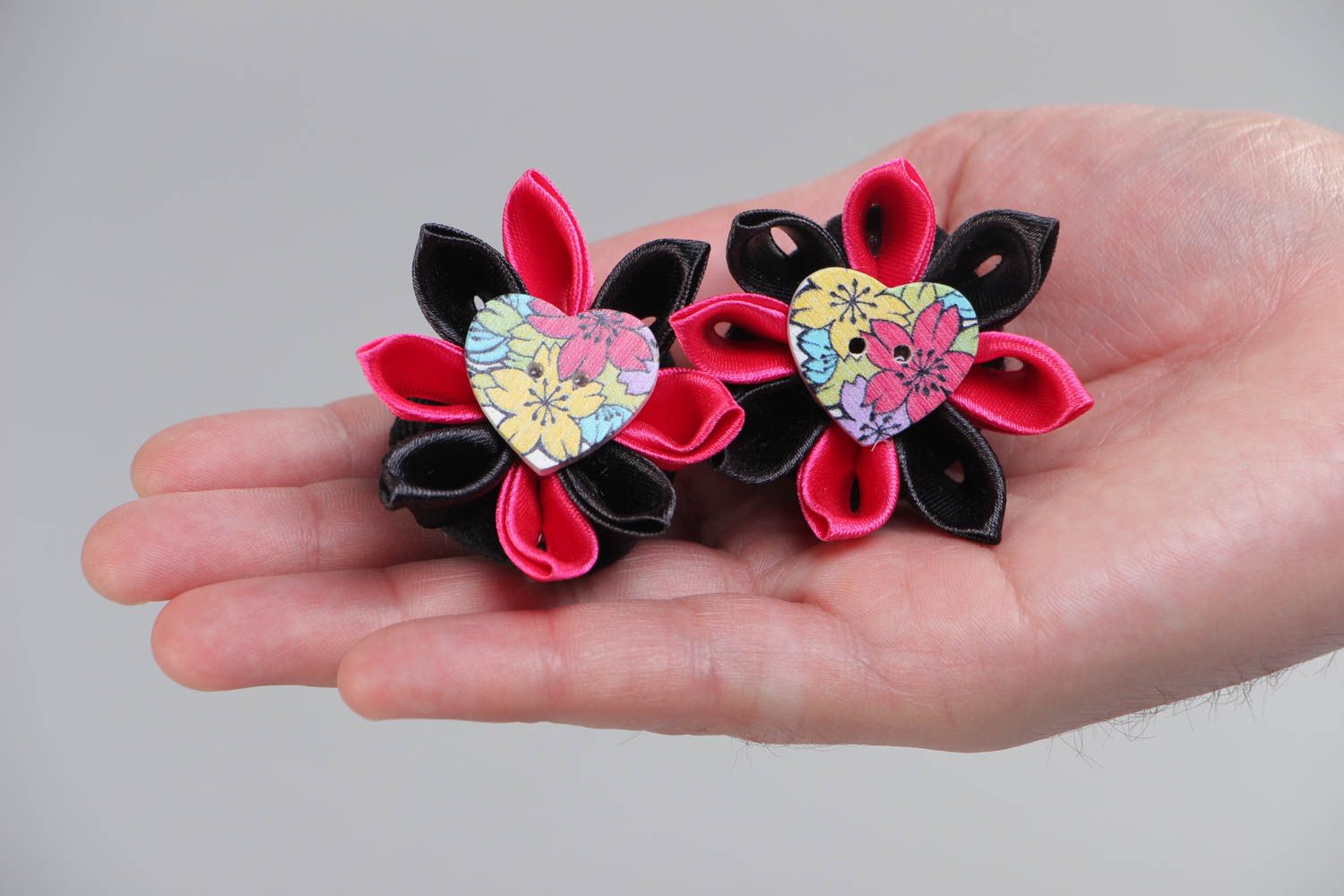 Set of handmade satin ribbon flower scrunchies with hearts 2 pieces photo 5