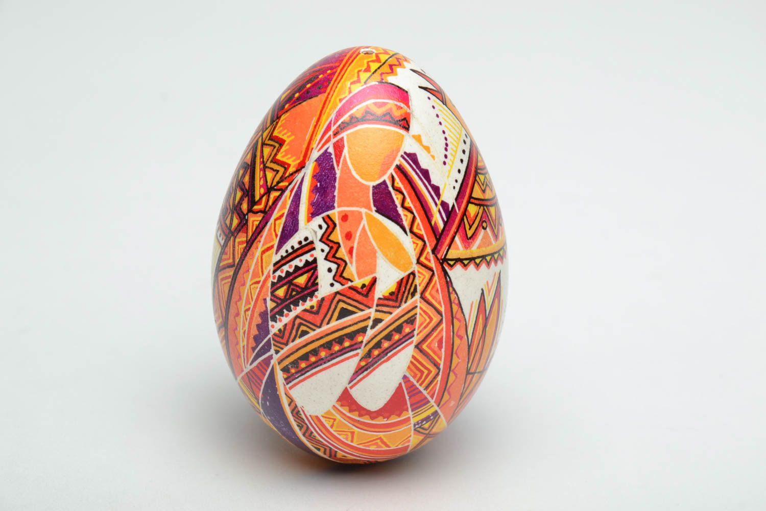 Huevo de Pascua pintado con colorantes anilinas foto 2