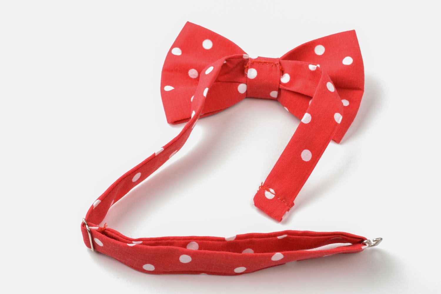 Bow tie with polka dots photo 5
