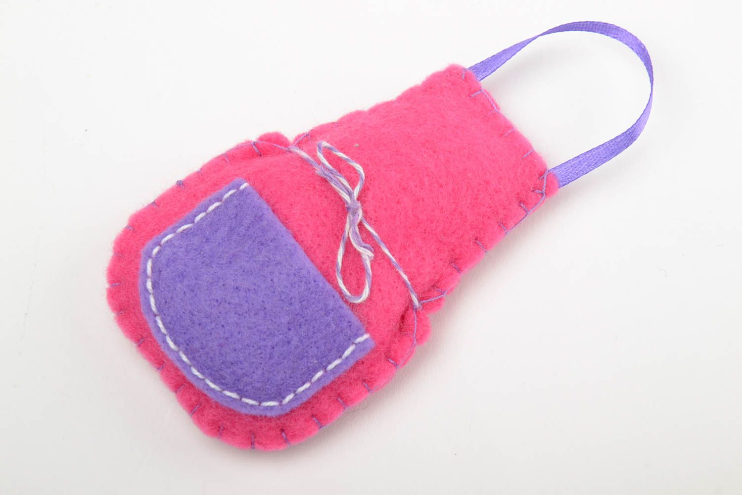 Handmade small felt soft toy fridge magnet bright pink apron with violet pocket photo 2