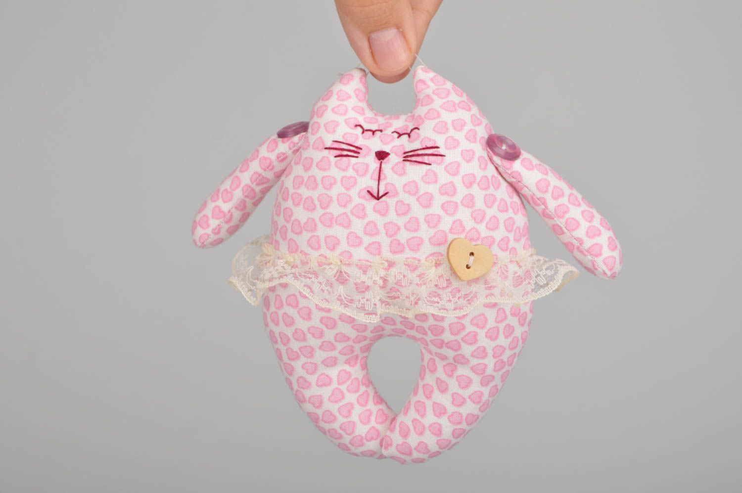 Тканевая игрушка котик балерина розовый в сердечки авторская ручной работы фото 5