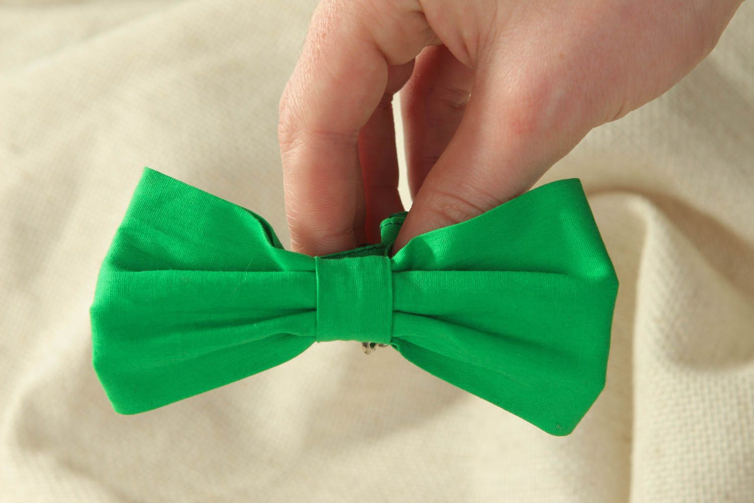Green cotton fabric bow tie photo 4