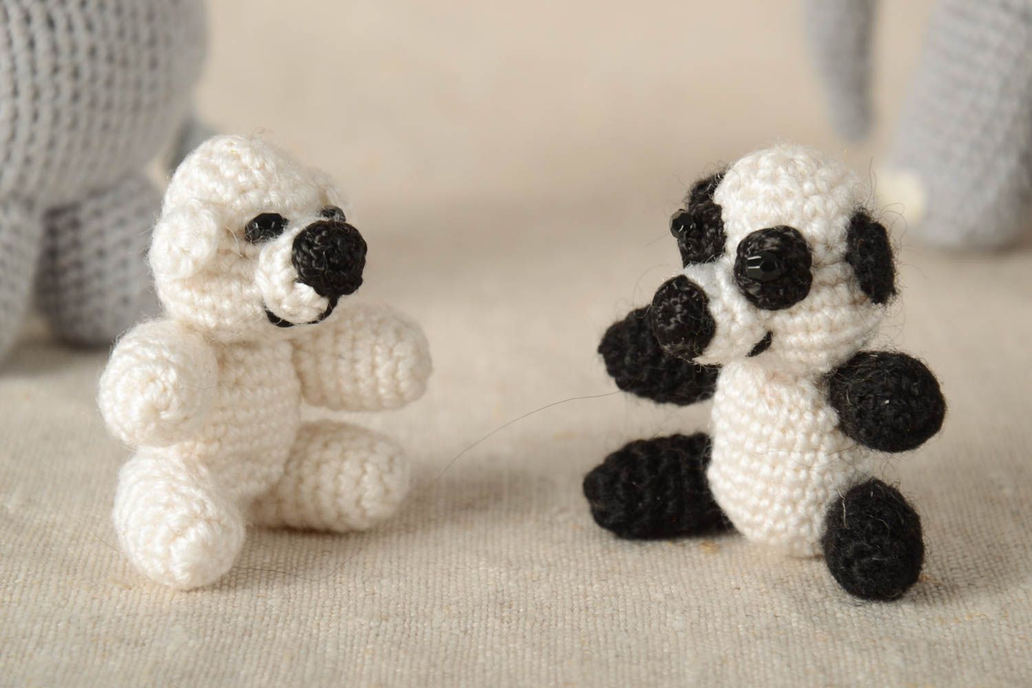Jouets tricotés Peluches faites main en coton Cadeau enfant original ours panda photo 1