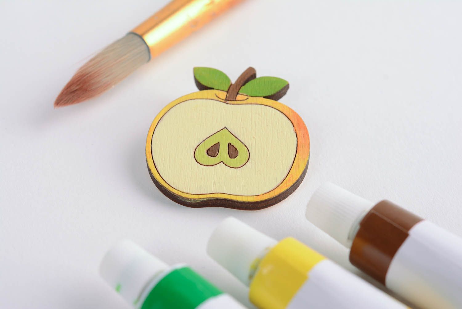 Painted plywood brooch Apple photo 3