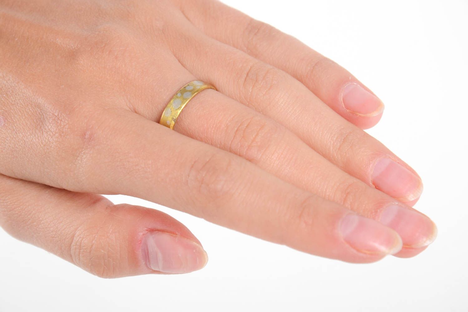 Красивое кольцо ручной работы необычное кольцо золотистое женское кольцо фото 2