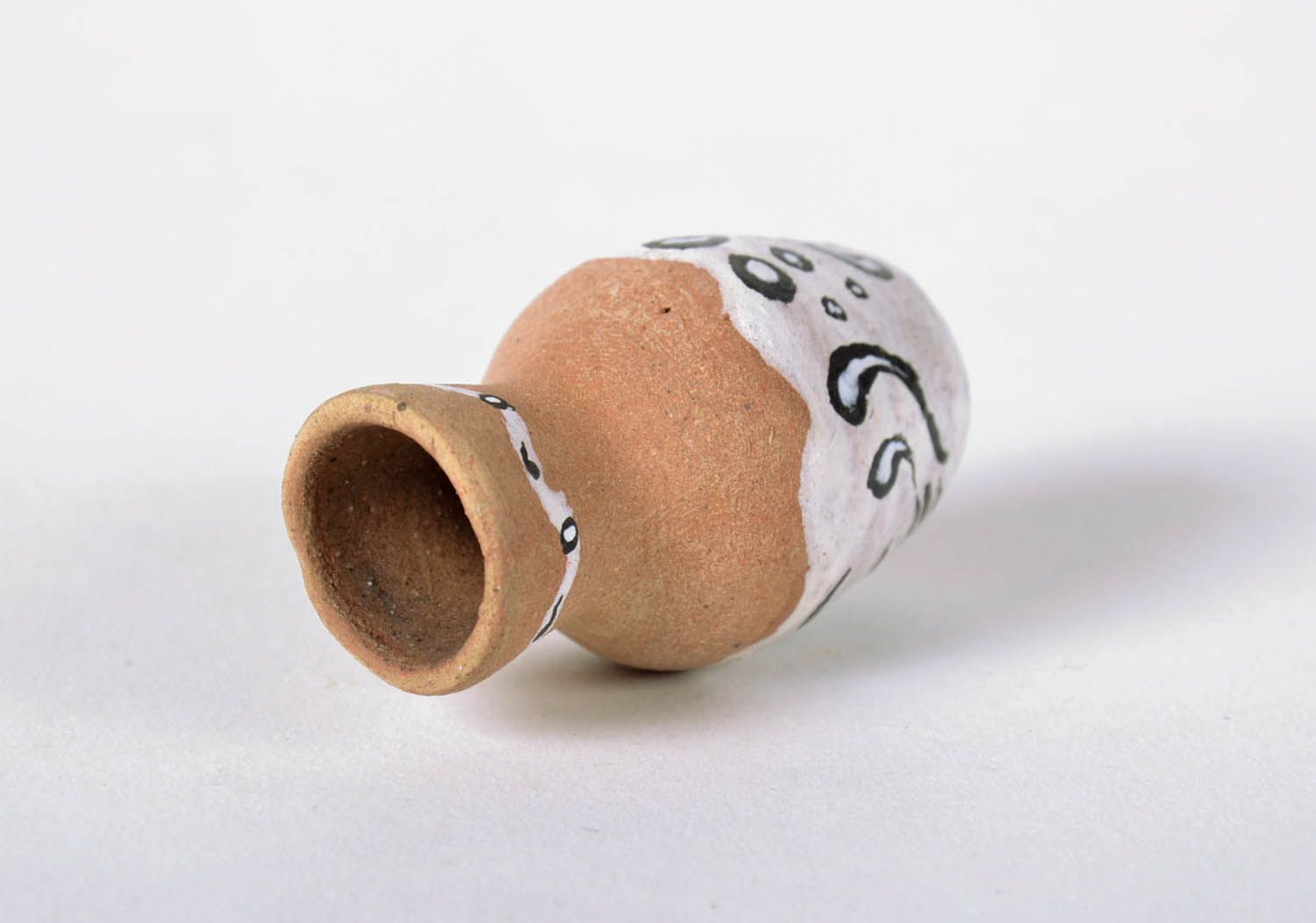 Pote de cerâmica decorativo feito a mão foto 4