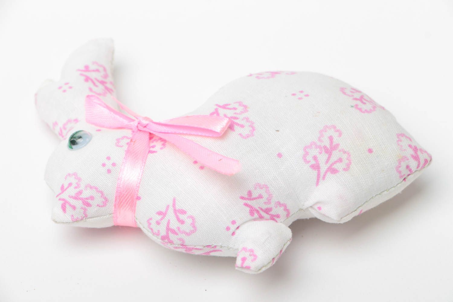 Schönes kleines Kuscheltier Hase in Weiß und Rosa aus Stoff handgefertigt foto 3