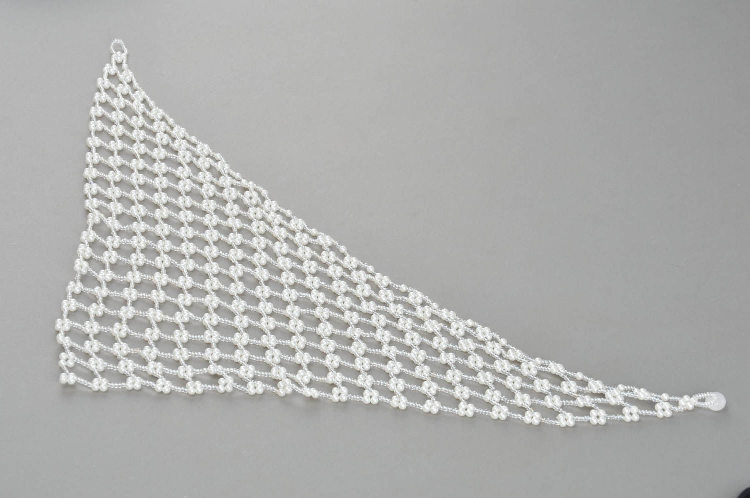 Collier en perles de rocailles fait main an forme de fichu blanc pour femme photo 3