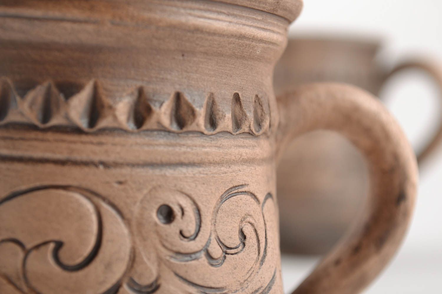 Set of ceramic unglazed cups of 16, 10, 5 oz in brown color with Italian style pattern photo 3