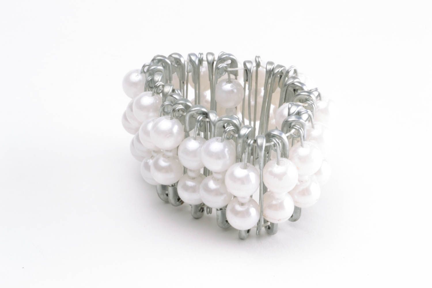 Bracelet with white beads  photo 3