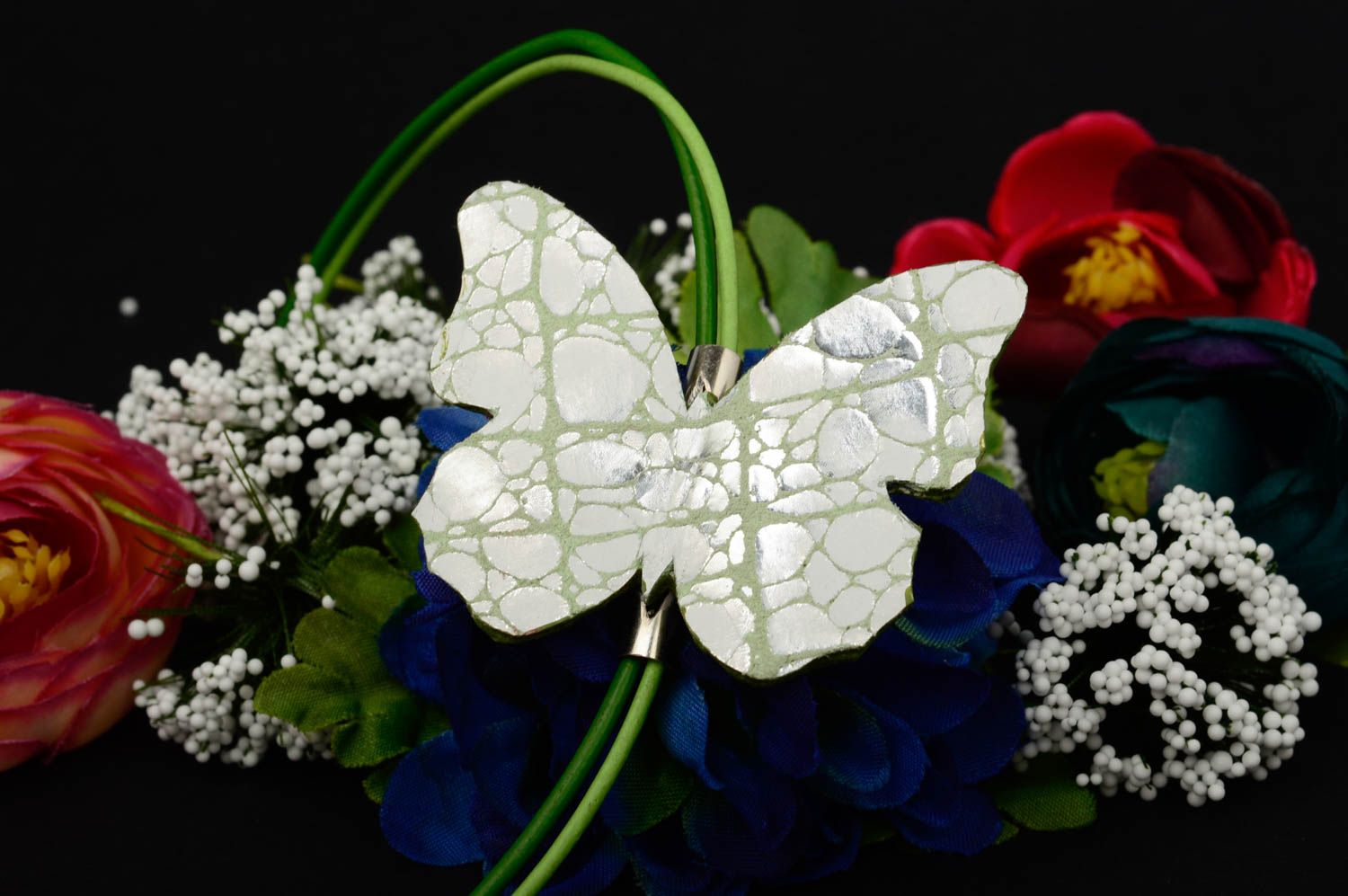 Collier papillon Bijou fait main en cuir design original Cadeau pour femme photo 1