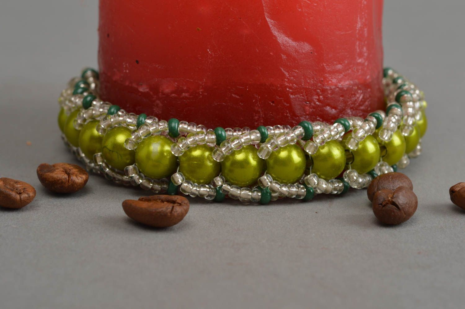 Bracelet en perles fantaisie et perles de rocaille fait main vert original photo 1