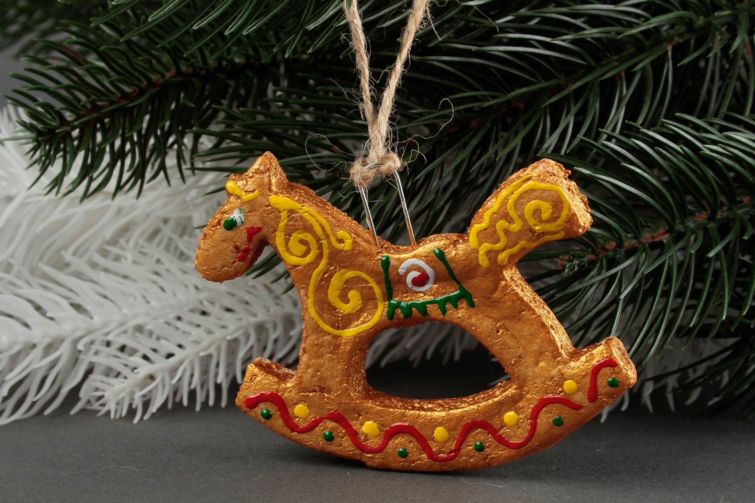Goldfarbene Deko für Weihnachten handmade Salzteig Figur Wohn Accessoire Pferd foto 1
