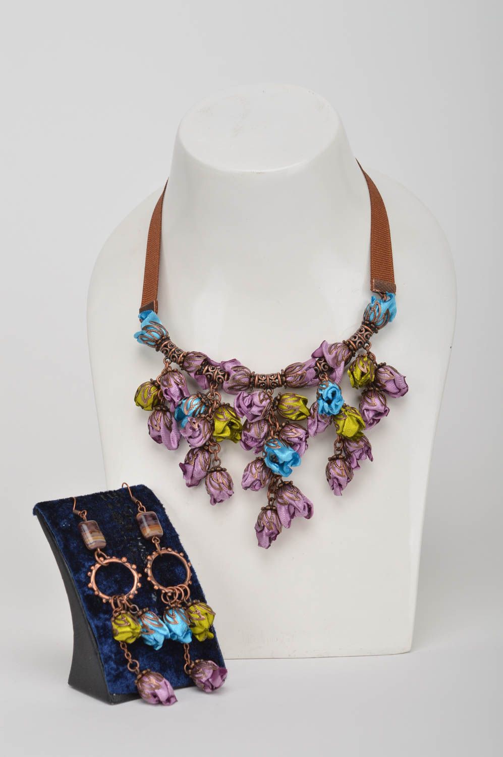 Beautiful handmade set interesting designer jewelry unusual satin accessories photo 1