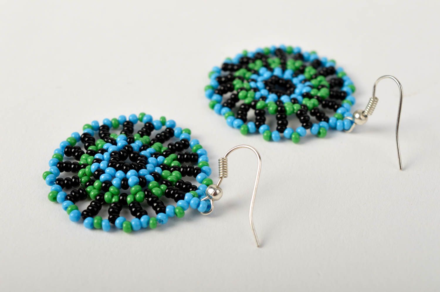 Handmade bright earrings unusual stylish beaded earrings beautiful jewelry photo 3