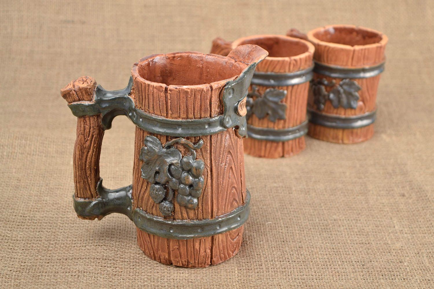 Three handmade clay wine mugs with molded grapes 4,3 lb photo 1