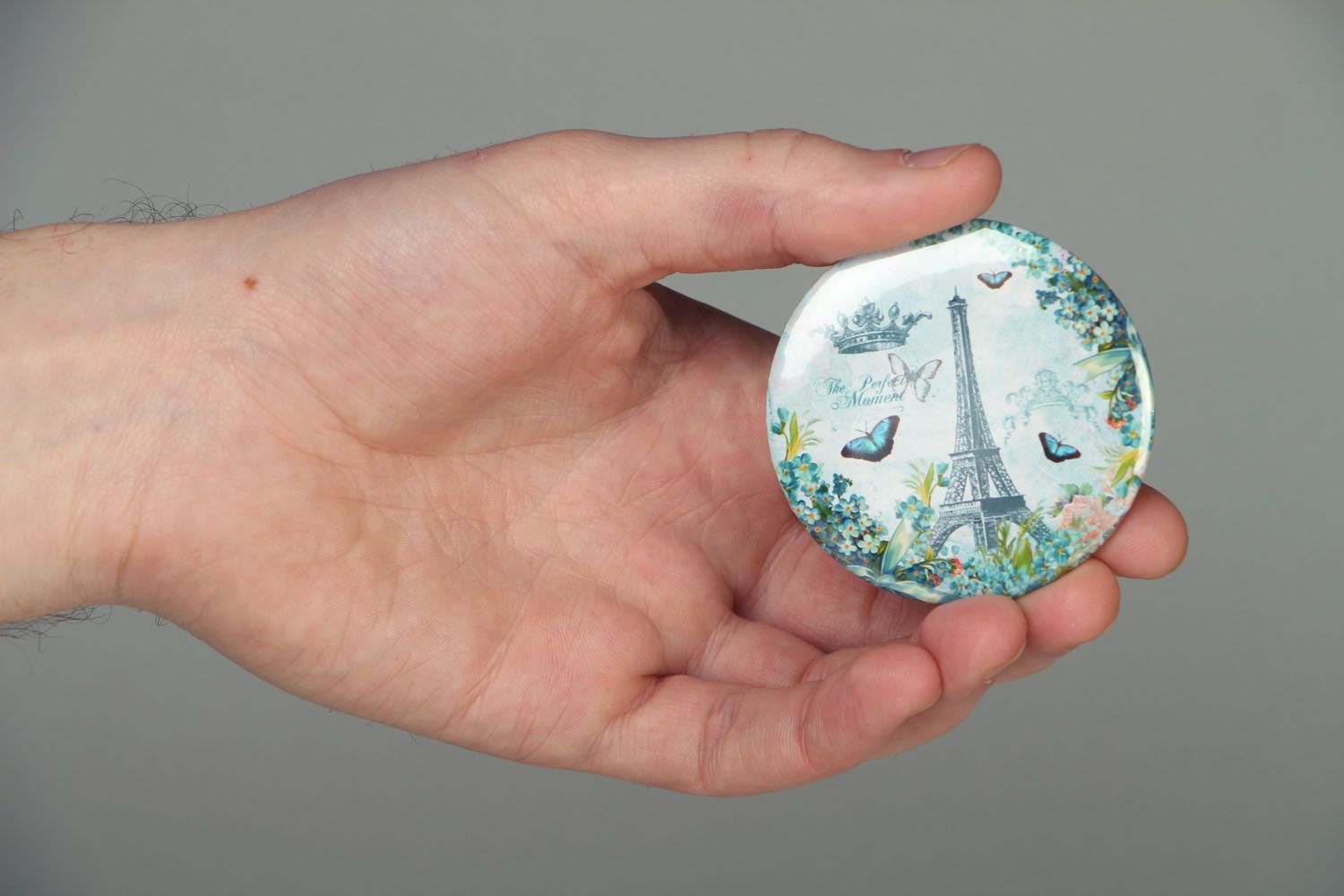 Pocket mirror with an image of Eiffel tower photo 3