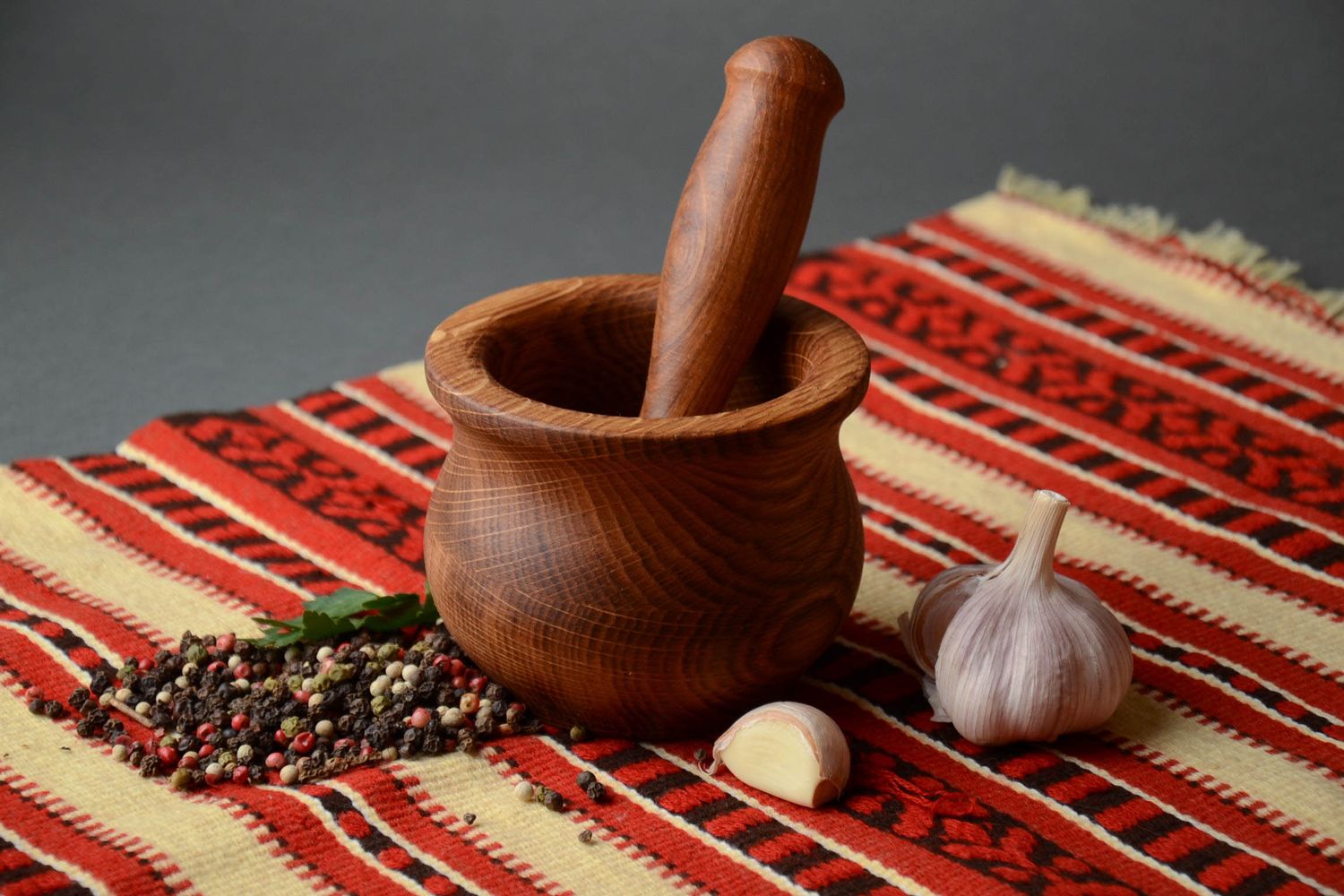 Oak wood mortar and pestle for spices photo 1