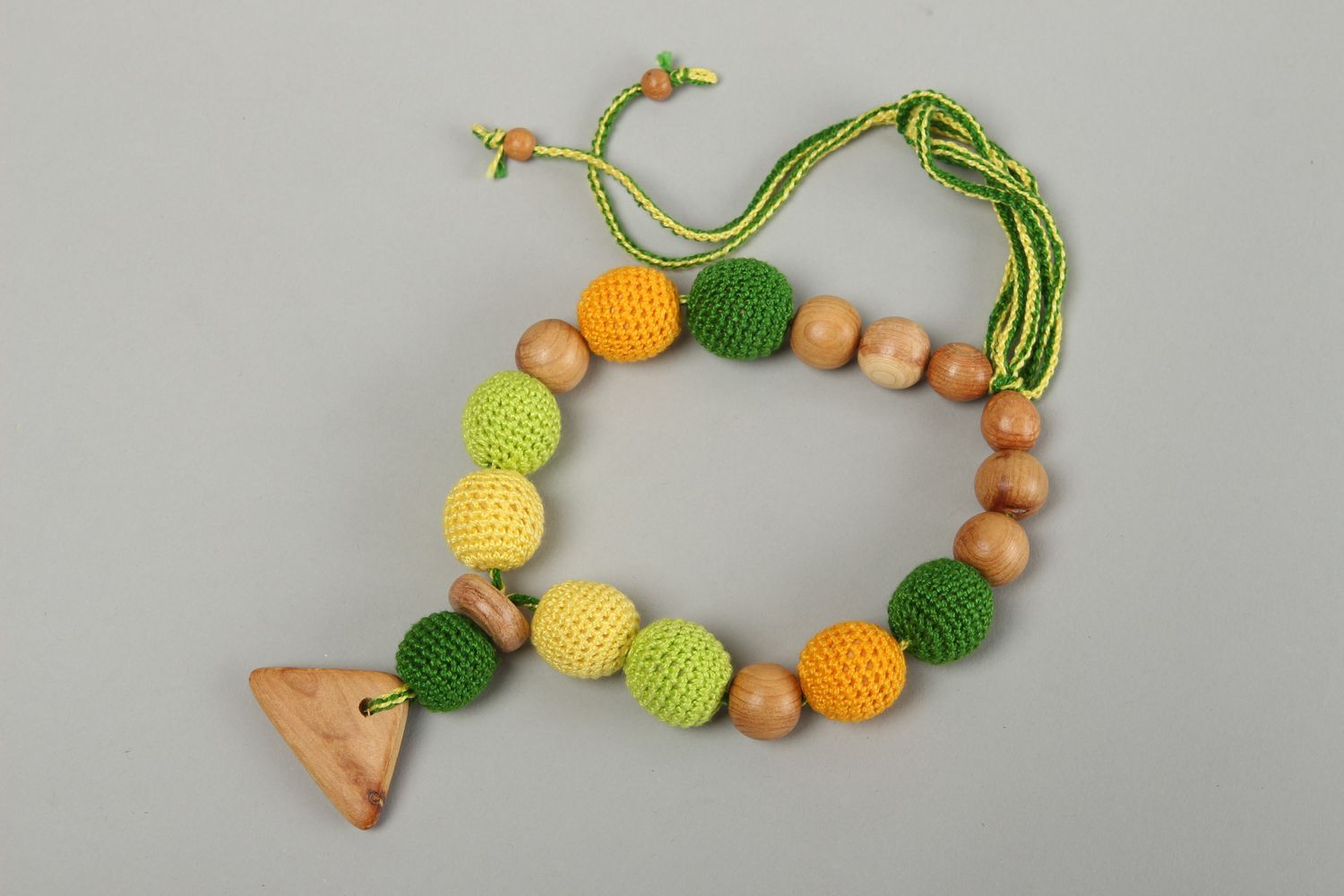 Handmade breastfeeding necklace crochet babywearing necklace wooden necklace photo 2