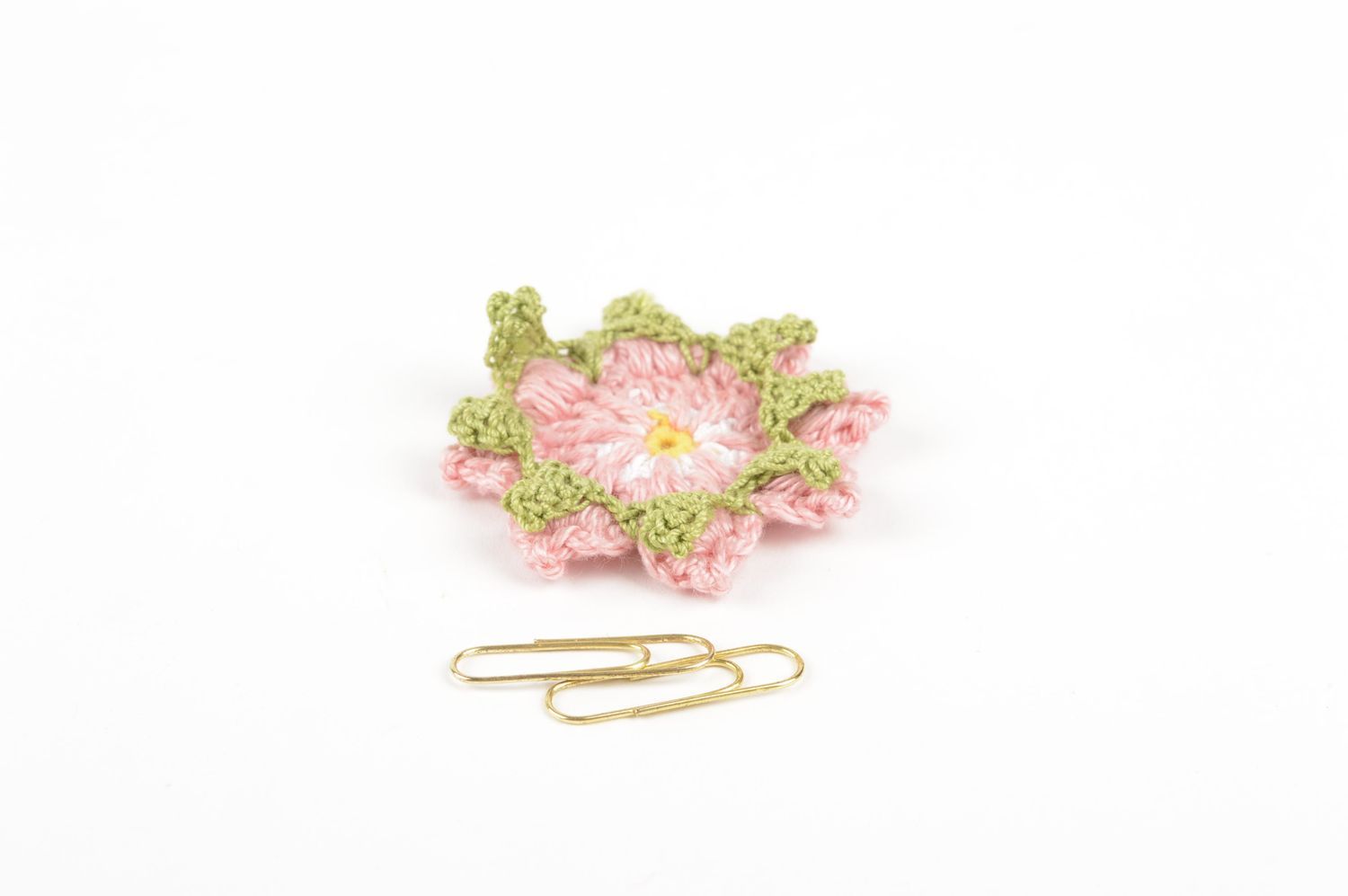 Handmade pink designer flower unusual blank for brooch crocheted fittings photo 5