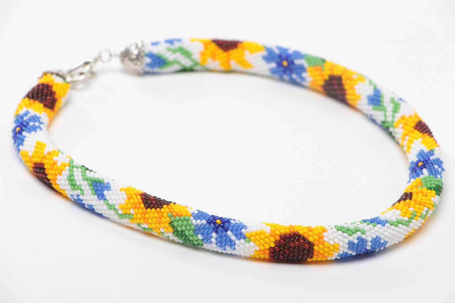 Collar de cuerda de abalorios artesanal con flores estiloso de moda  foto 3