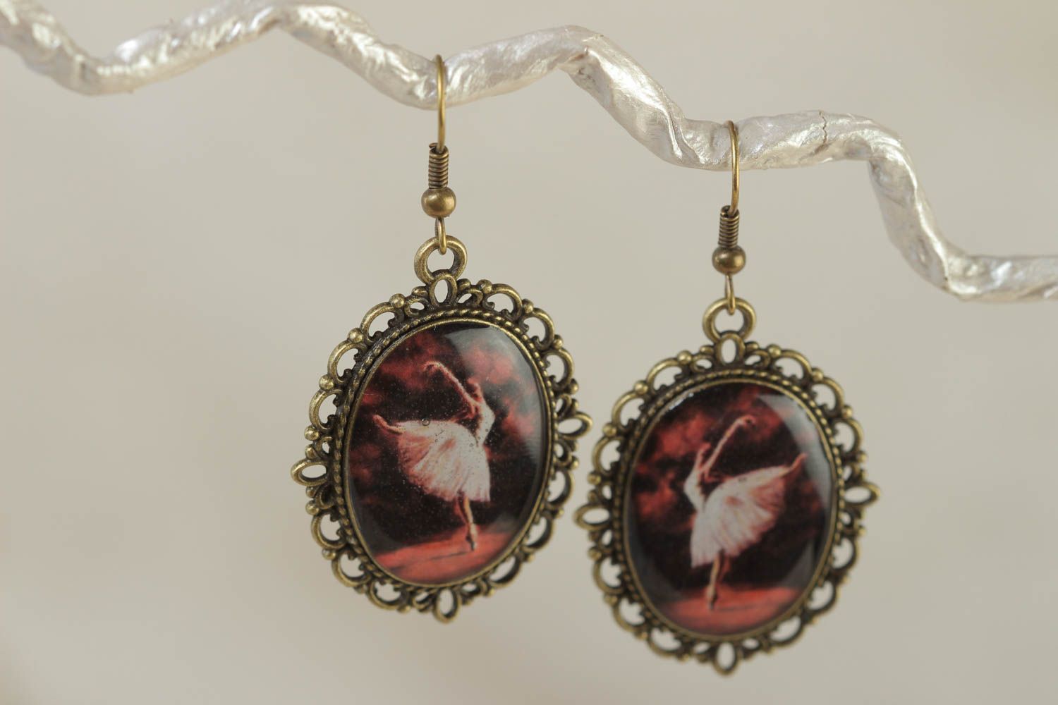 Handmade oval metal frame vintage earrings with images of ballerinas  photo 1