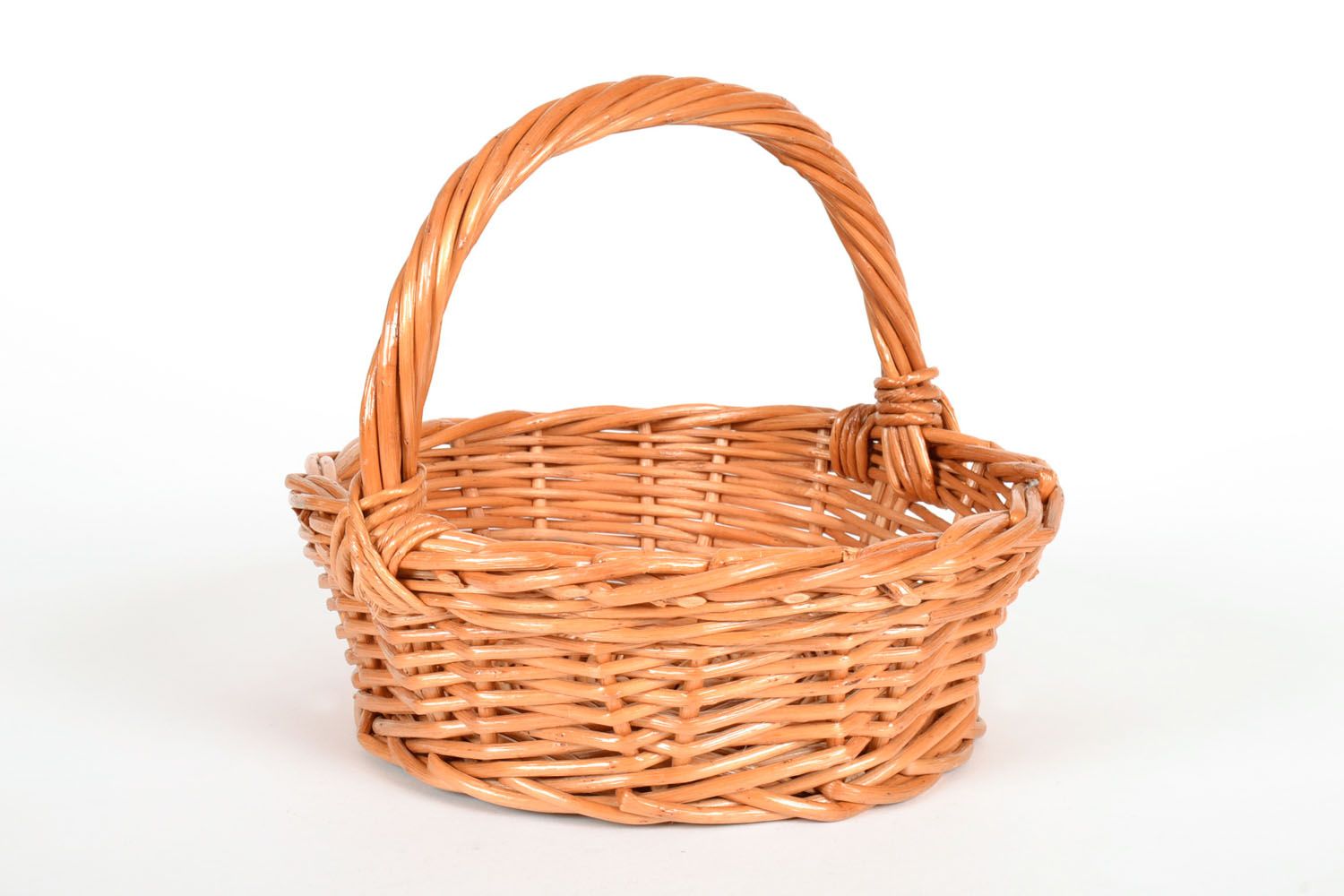 Willow basket with a handle photo 3