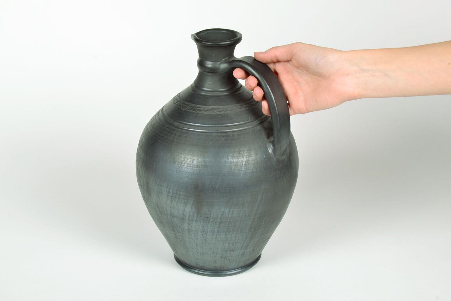130 oz wine amphora pitcher with handle in black color 2,8 lb photo 5