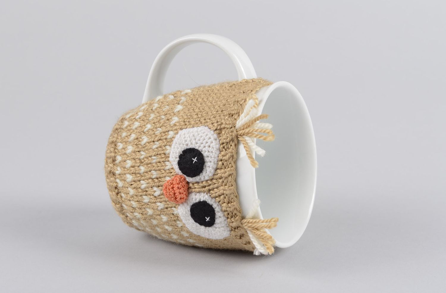 Чайная чашка ручной работы кружка в вязаном чехле с совушкой глиняная чашка фото 3