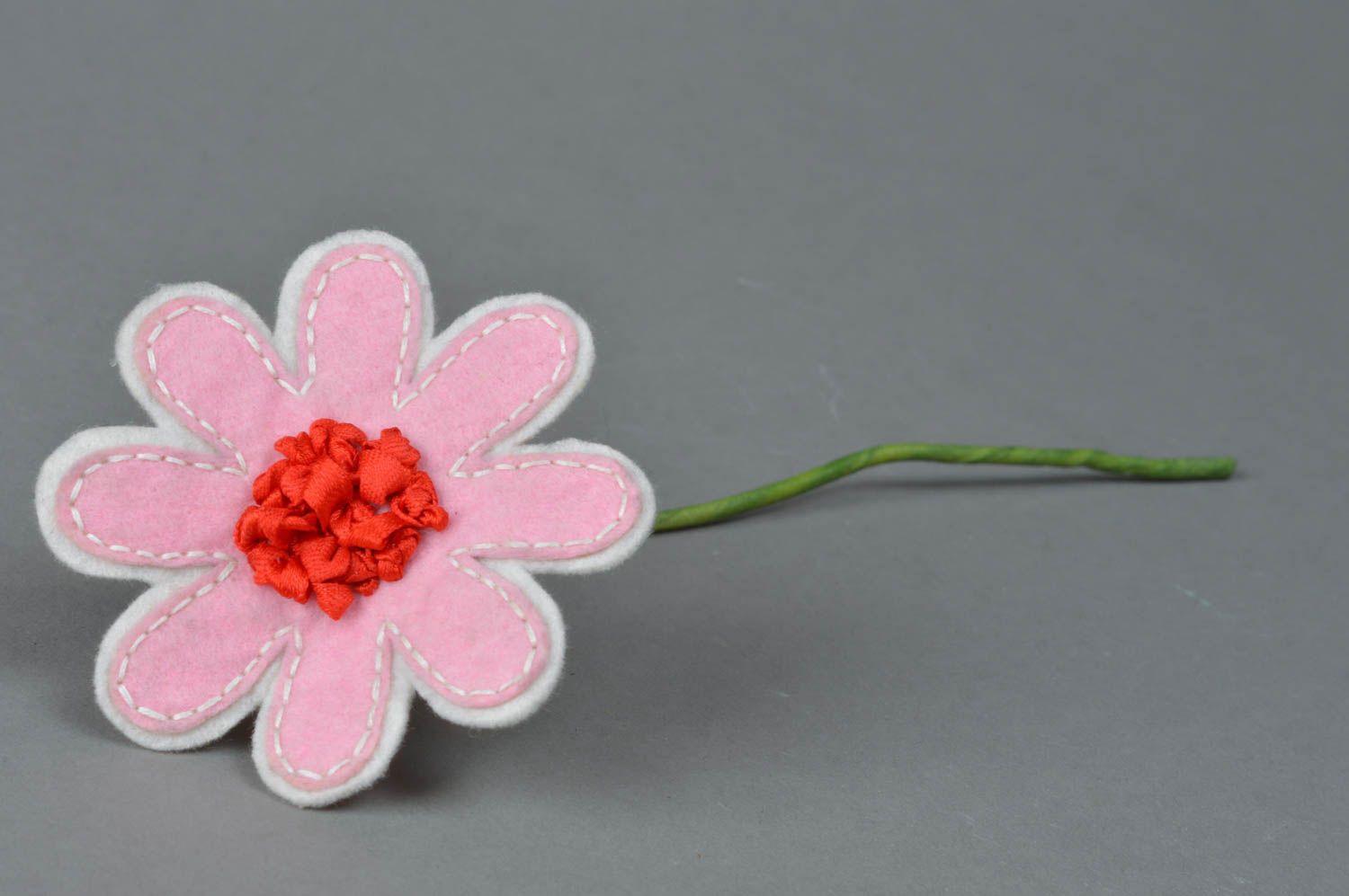Petite fleur artificielle en feutre marguerite rose blanc faite main souple photo 2