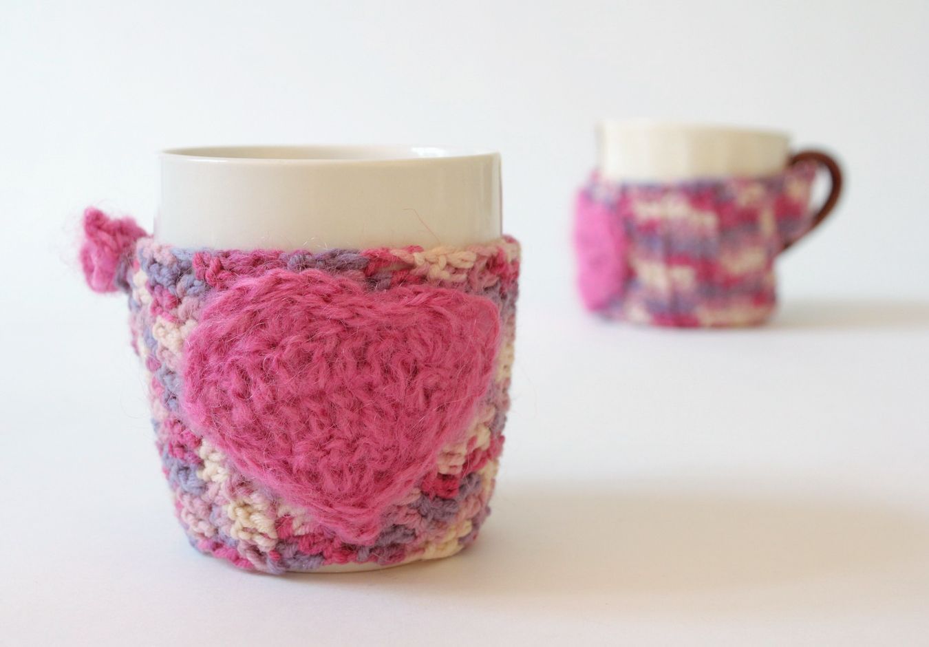 Copritazza di fili di lana fatto a mano fodera a maglia per tazza colore viola
 foto 5