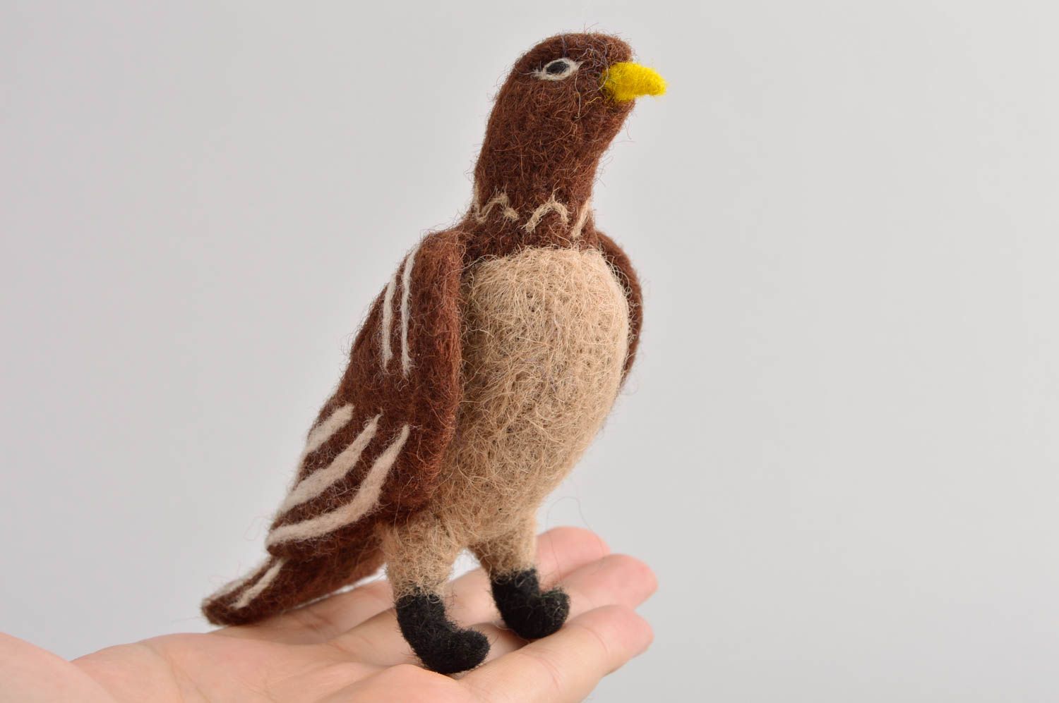 Filz Tier handmade Kuscheltier Adler natürliches Spielzeug Designer Geschenk foto 5