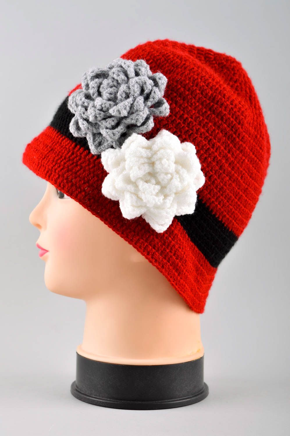 Bonnet rouge fait main Cloche chapeau tricoté fleurs Vêtement pour enfant  photo 3